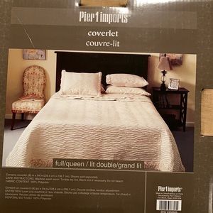 Pier 1 Full/Queen coverlet